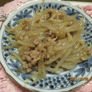 子供が喜ぶ(^^)ご飯が進む簡単麻婆もやし♪